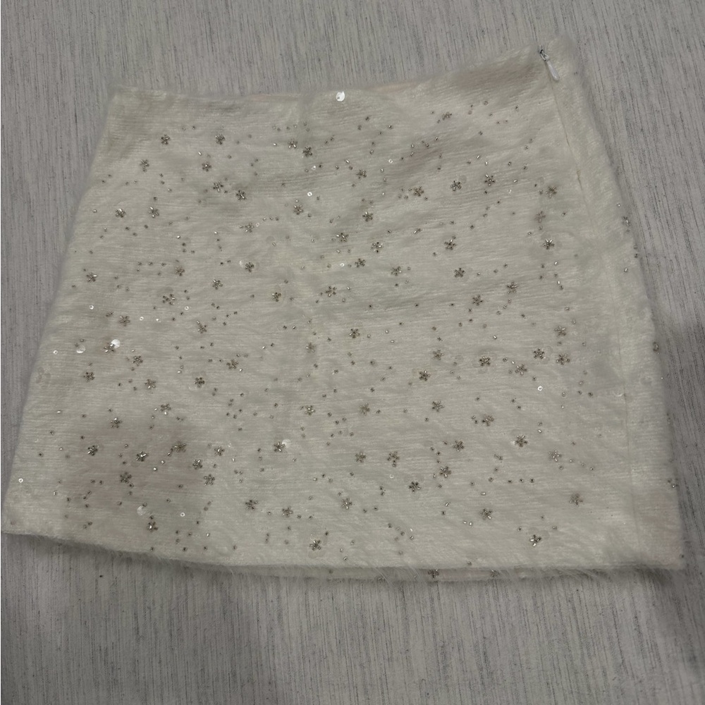 New Elegant White Sequin and silver bead Skirt